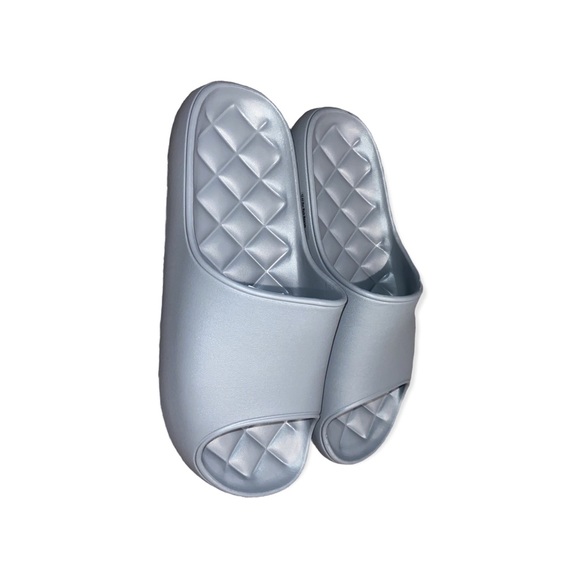 Men Slide - Picture 4 of 4